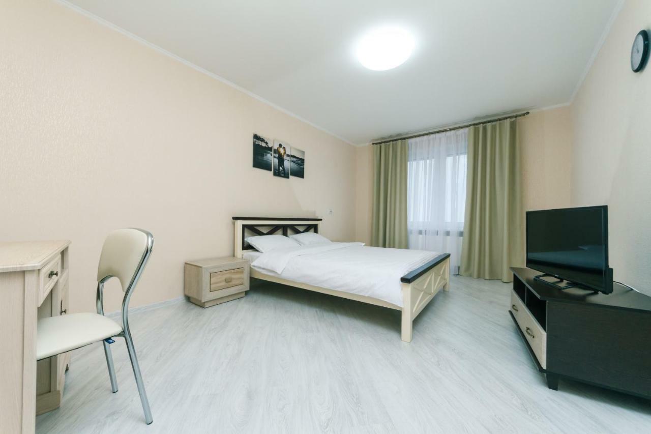 Видовая Квартира Yaroslavichi-2 Vyshhorod Bagian luar foto